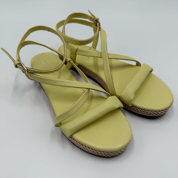NWOT Marc Fisher Natelea Yellow Strappy Sandals Woven Sole Women’s Size 8 Summer - Picture 1 of 10